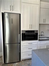 325 W 3rd St in Long Beach, CA - Building Photo - Building Photo