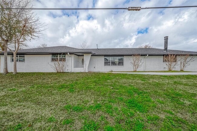 300 Lane Dr in Rosenberg, TX - Building Photo - Building Photo