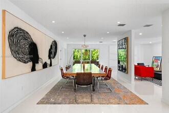 5055 N Bay Rd in Miami Beach, FL - Building Photo - Building Photo