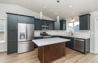 2541 66th Ave S in Fargo, ND - Foto de edificio - Building Photo