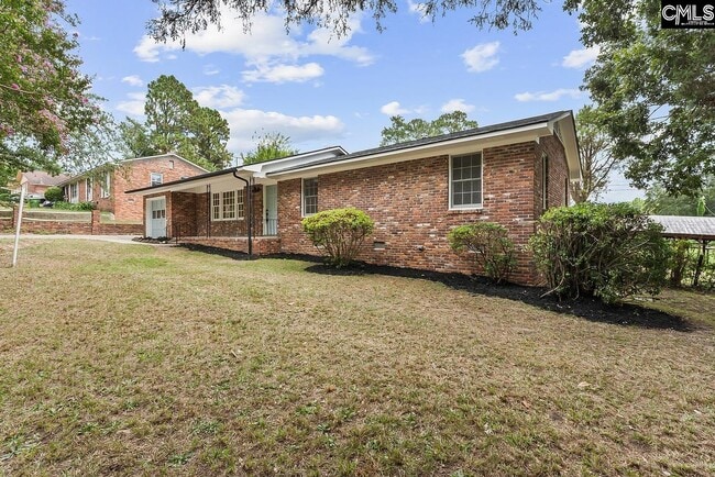 property at 7416 Parkview Dr