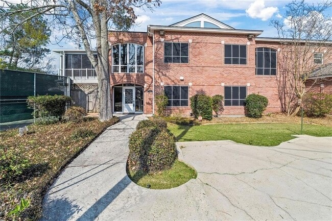 property at 632 Village Ln S