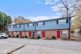 The Townhomes at Humboldt Place in Mount Holly, NC - Foto de edificio - Building Photo