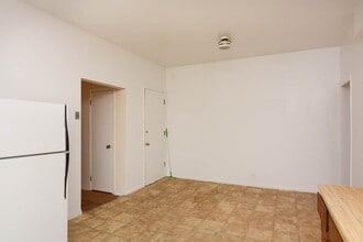 2319 N Kedzie Blvd in Chicago, IL - Building Photo - Building Photo
