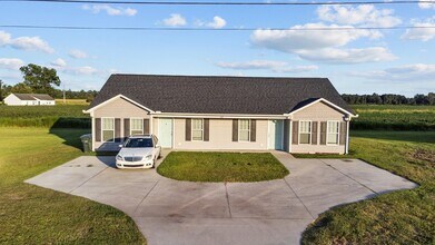 440 Thad Little Rd in Ayden, NC - Building Photo - Building Photo