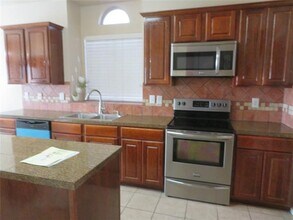 822 Christine Dr in Cedar Hill, TX - Building Photo - Building Photo