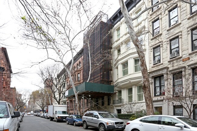 41 W 76th St in New York, NY - Building Photo - Building Photo