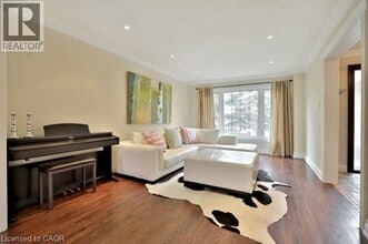 263 Princess Royal Ct in Oakville, ON - Building Photo - Building Photo