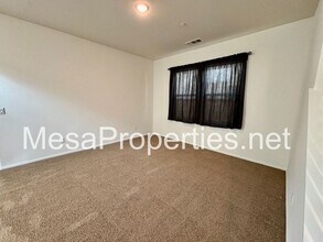 12894 Echo Vly St in Victorville, CA - Building Photo - Building Photo