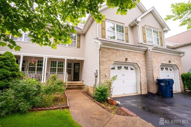 property at 141 Briarwood Dr