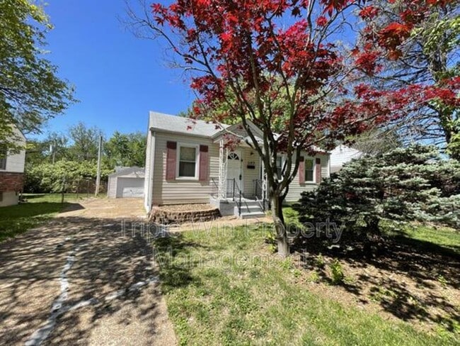 1145 St Matthew Dr in Florissant, MO - Building Photo - Building Photo