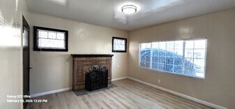 737 46th St in Oakland, CA - Building Photo