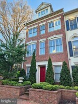 1632 Colonial Hills Dr in McLean, VA - Building Photo