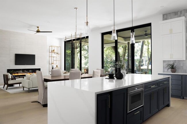 property at 3204 Westhill Dr