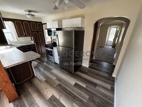 901 Cricklewood St SW in Wyoming, MI - Building Photo - Building Photo