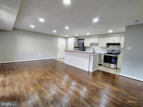 12407 Hickory Tree Way in Germantown, MD - Building Photo - Building Photo