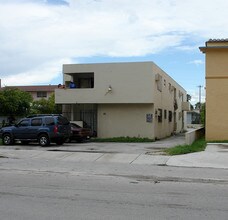 863 SW 4th St in Miami, FL - Building Photo - Building Photo