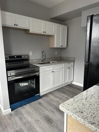 825 N Port St photo'