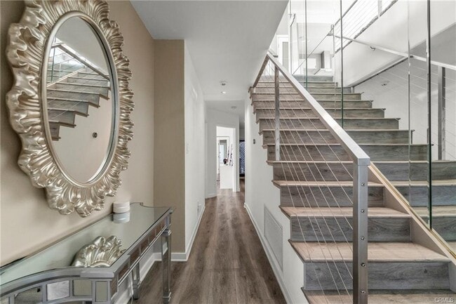 1737 Sunset Plaza Dr in Los Angeles, CA - Building Photo - Building Photo