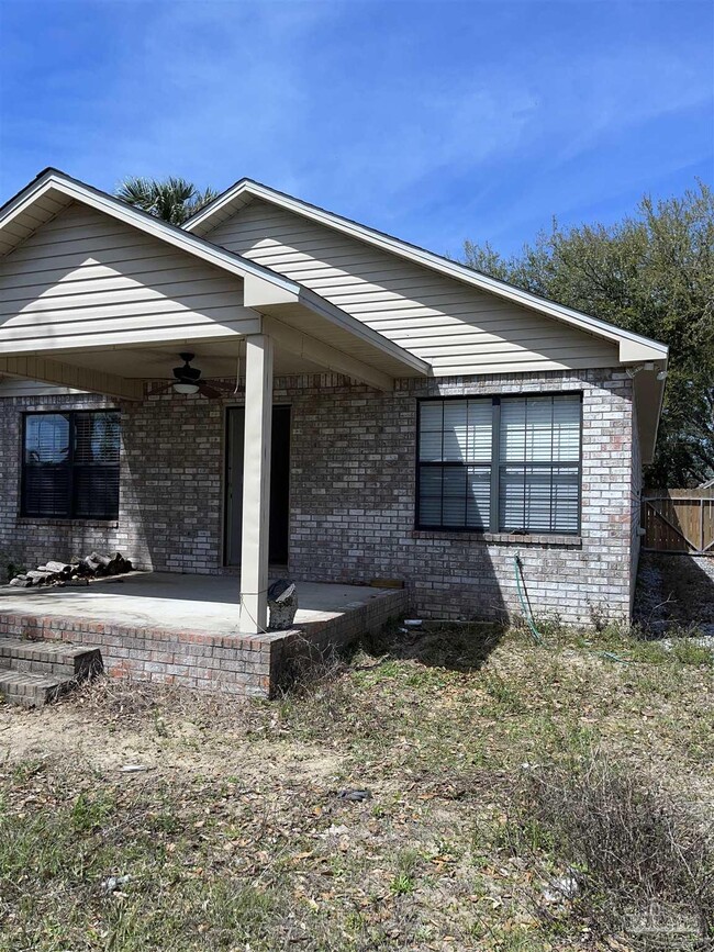 1215 E Brainerd St in Pensacola, FL - Building Photo - Building Photo