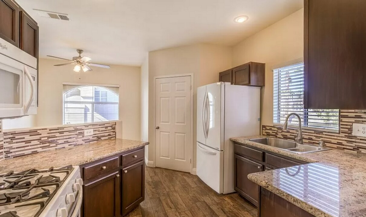 10117 Jacob Pl in Las Vegas, NV - Building Photo