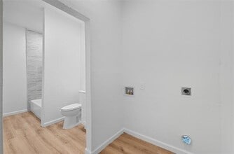 728 S Elm St in Sherman, TX - Building Photo - Building Photo