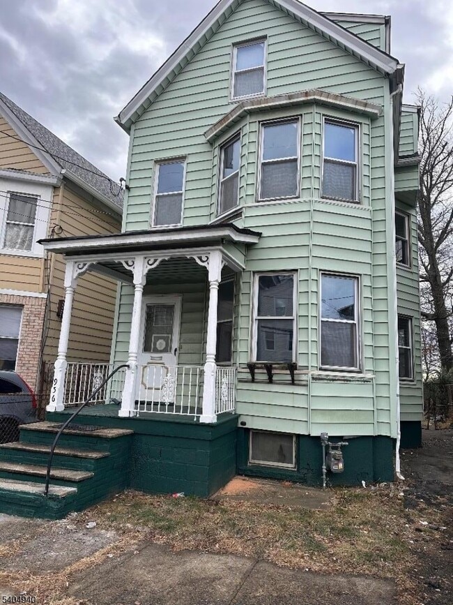 property at 956 Lafayette St