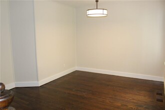 34 Cottage Ave in Harrison, NY - Building Photo - Building Photo