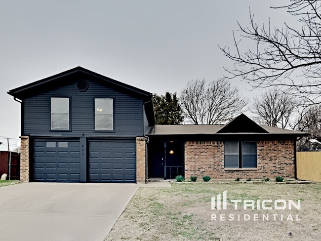 6705 Lampe Ct in Watauga, TX - Building Photo - Building Photo