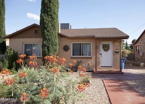 3236 Richmond Ave in El Paso, TX - Building Photo