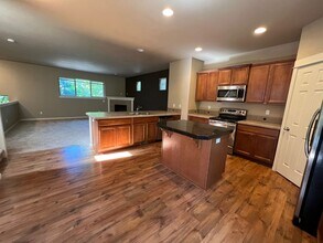 20744 SW Sister Ln in Beaverton, OR - Building Photo - Building Photo
