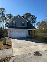 615 Stagecoach Dr in Jacksonville, NC - Building Photo