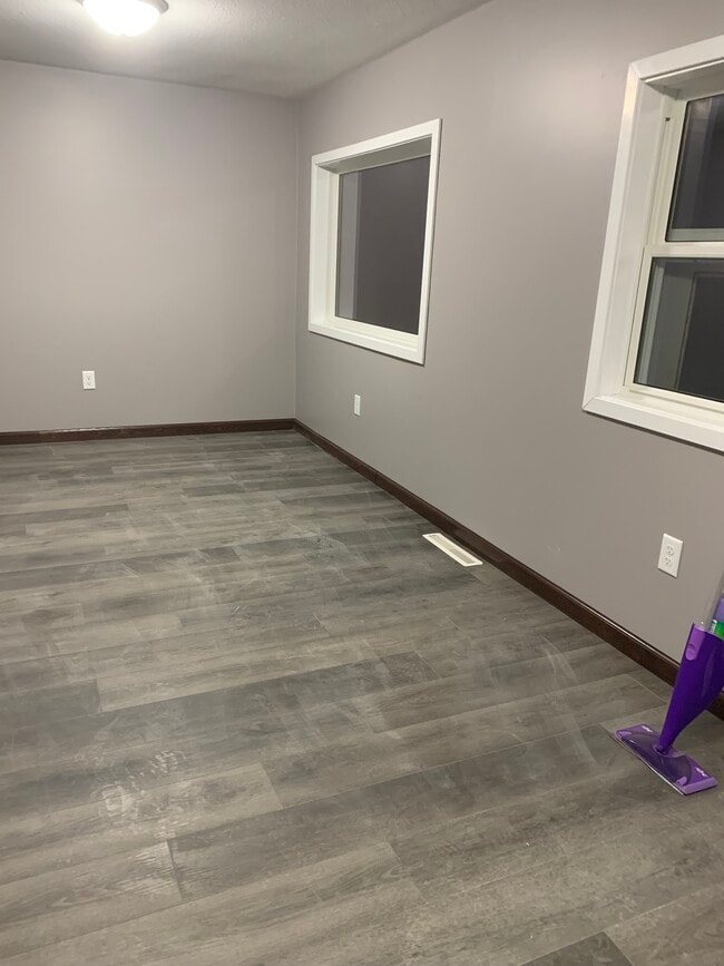 216 W Fremont St in Oneill, NE - Foto de edificio - Building Photo