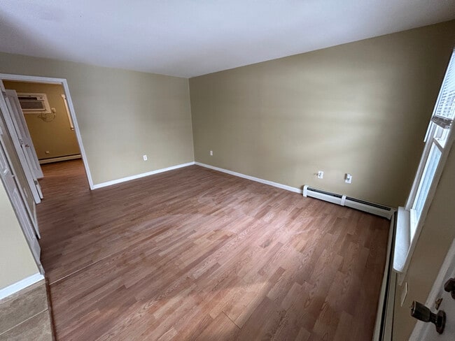 4501 S 6th St in Louisville, KY - Foto de edificio - Building Photo