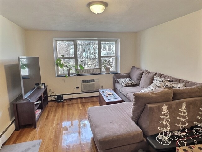 property at 216 Kent St