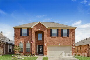 9108 Yellow Cedar Trail in Fort Worth, TX - Building Photo