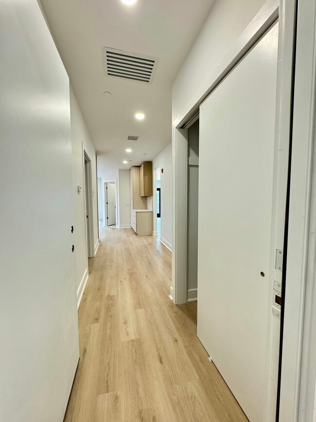 85 W High St in Somerville, NJ - Building Photo - Building Photo