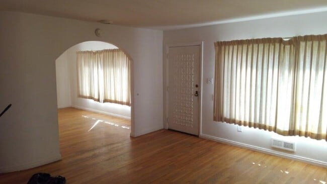 4204 Charles St in Cheyenne, WY - Building Photo - Building Photo