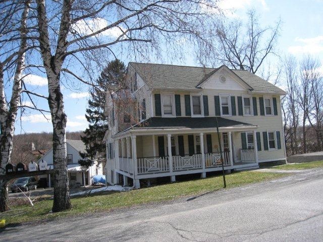 10-32 S Roberts Rd in Highland, NY - Building Photo