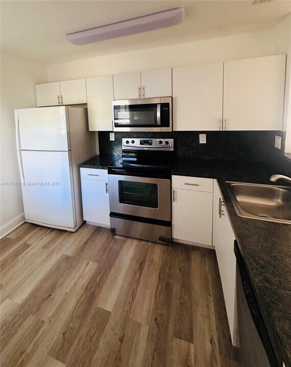 4724 NW 114th Ave-Unit -202 in Doral, FL - Building Photo