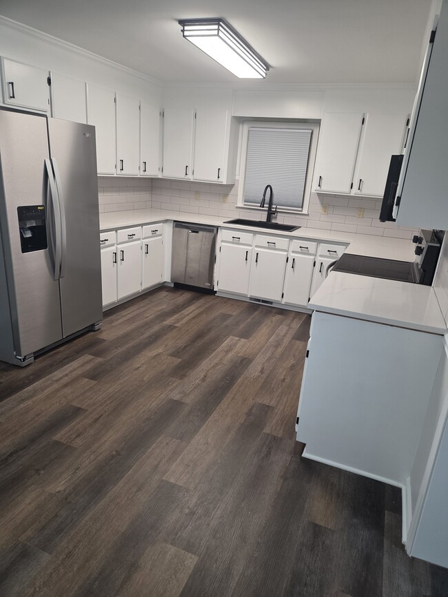 103 Candystick Cir in Harrisburg, NC - Building Photo - Building Photo