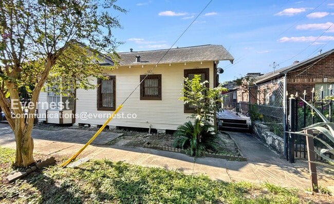 1302 Ryon St in Houston, TX - Building Photo - Building Photo
