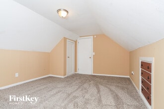 714 Ivyhill Dr in Cincinnati, OH - Foto de edificio - Building Photo