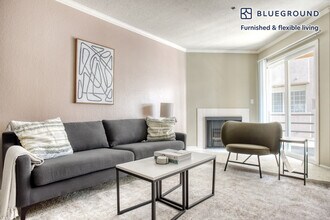 1710 N Fuller Ave-Unit -FL5-ID796 in Los Angeles, CA - Building Photo - Building Photo