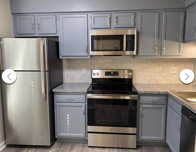 property at 2536 E Straw Bridge Chase
