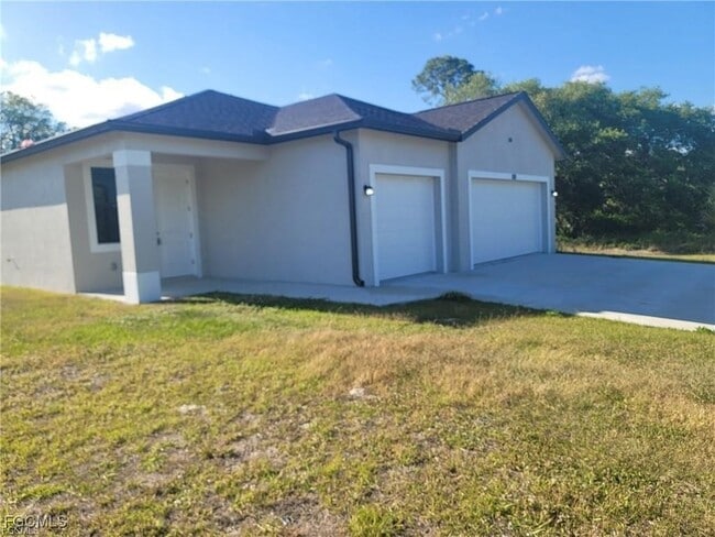 5002 Gramercy Rd in La Belle, FL - Foto de edificio - Building Photo