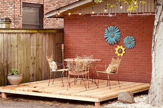 621 W Daisy L Gatson Bates Dr in Little Rock, AR - Building Photo - Building Photo