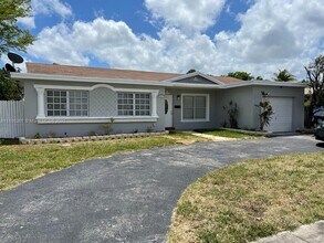 6812 Doral in North Lauderdale, FL - Building Photo - Building Photo