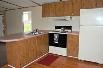 2979 NC-16 in Crumpler, NC - Building Photo - Building Photo