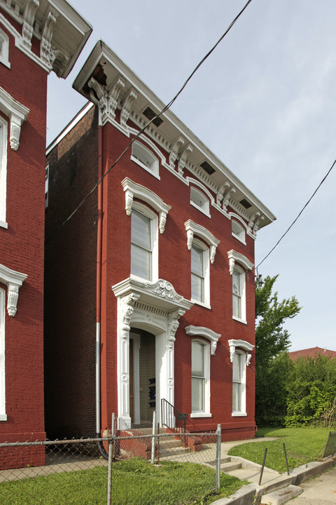 1508 W Market St in Louisville, KY - Building Photo